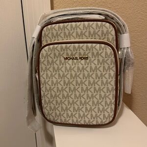 Michael Kors Jet Set Travel Bag.